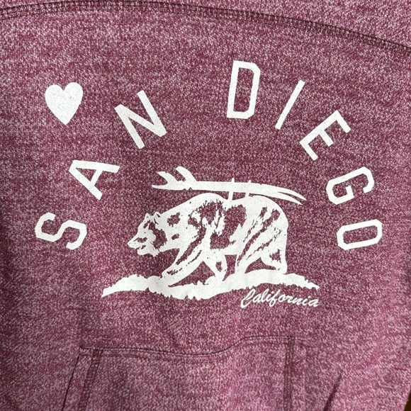 Blue Bay San Diego Women's Maroon Funnel Neck Sweater Bear w Surfboard Sz Medium - Picture 3 of 8